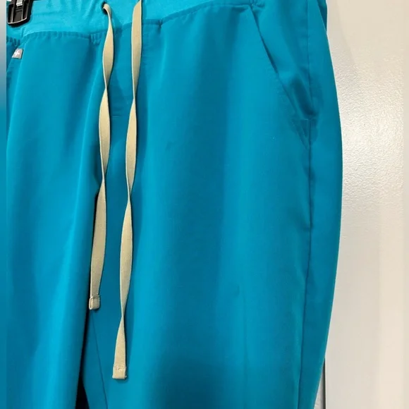 FIGS Teal Scrub Set — Catarina Top + Zamora Joggers (Small Stains) - Picture 3 of 9